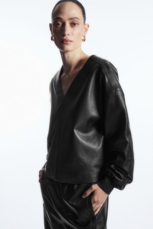 Black Cos Oversized V-neck Leather Top | IDEMK8149