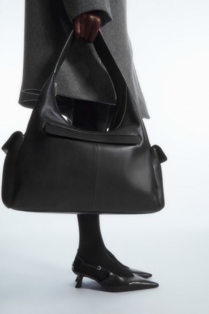 Black Cos Pocket Shoulder Bag Leather | BCAGM0825