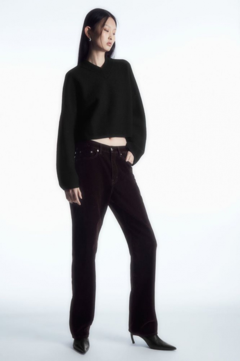 Black Cos Cropped V-neck Wool Sweater | NPYDR1248