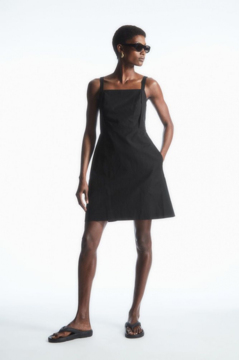 Black Cos Open-back Mini Pinafore Dress | DMRHX1065