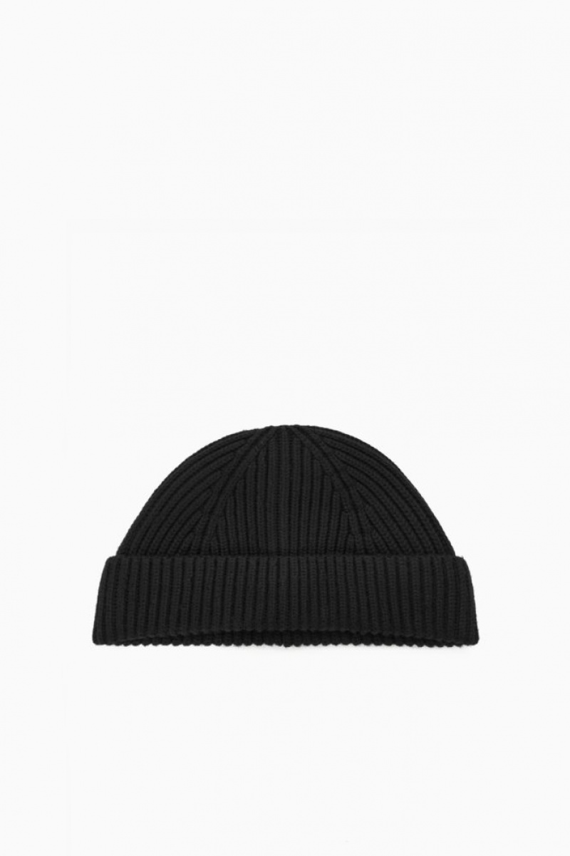 Black Cos Short Merino Wool Beanie | FNGJV8097