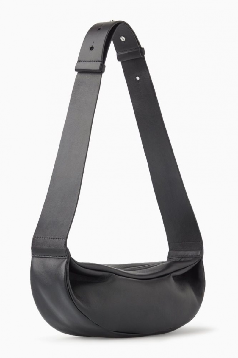 Black Cos Swing Crossbody Leather | PXSFB3409