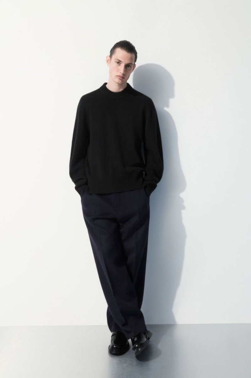 Black Cos The Cashmere Crew-neck Sweater | AODSR2406