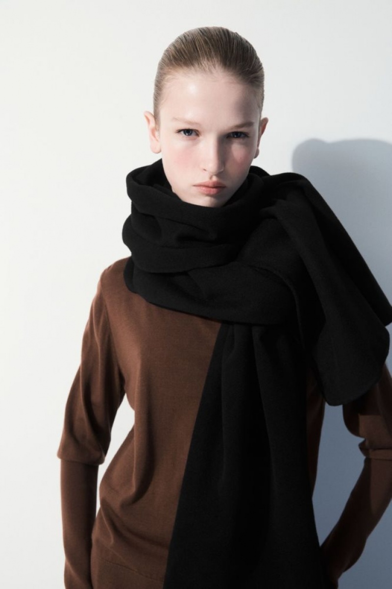 Black Cos The Double-faced Wool Scarf | FTMEL1635