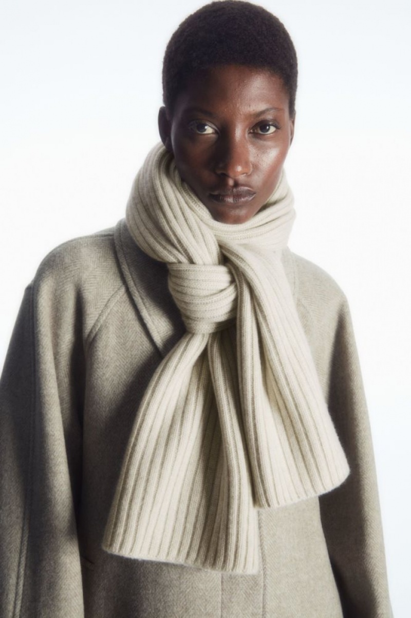 White Cos Chunky Ribbed Pure Cashmere Scarf | PUAQB8940