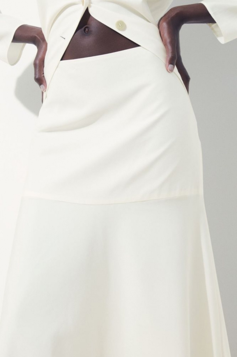 White Cos The Flared Silk Skirt | BITHZ4523